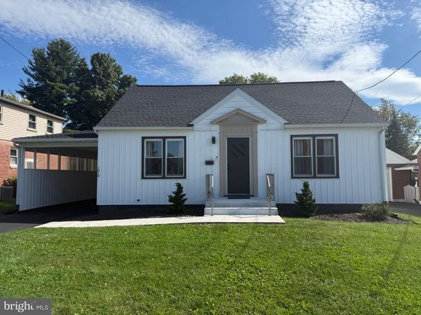 1012 S COLDBROOK AVENUE, CHAMBERSBURG, PA 17201