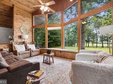 10904 MANLEY ROAD, NOKESVILLE, VA 20181