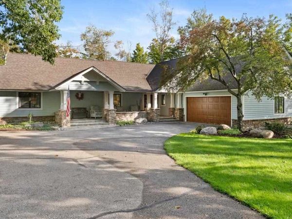 2419 Greenbriar, Harbor Springs, MI 49740