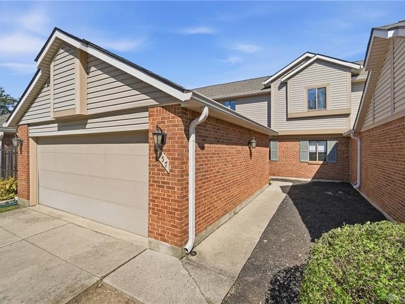 757 Hidden Circle, Washington Township, OH 45458 Photo 4