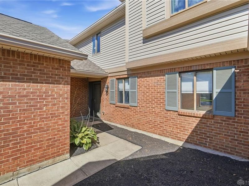 757 Hidden Circle, Washington Township, OH 45458 Photo 5