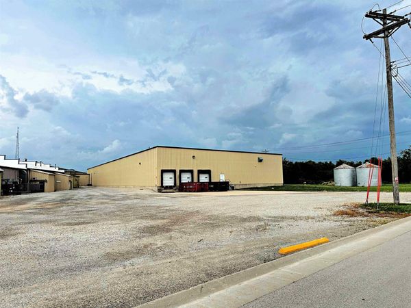 701 A Avenue, Unit Building 2, Grundy Center, IA 50638