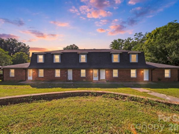 402 S Ashe Avenue , Newton, NC 28658