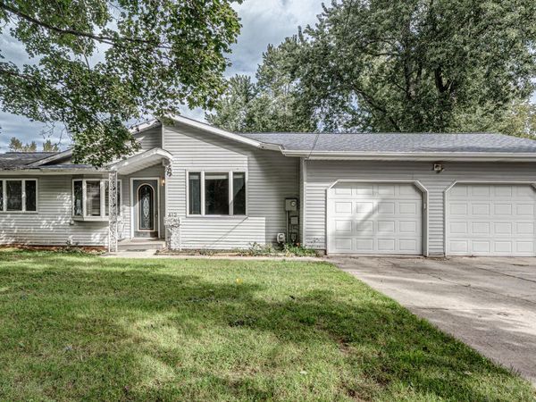412 Lake Street, Bellevue, MI 49021