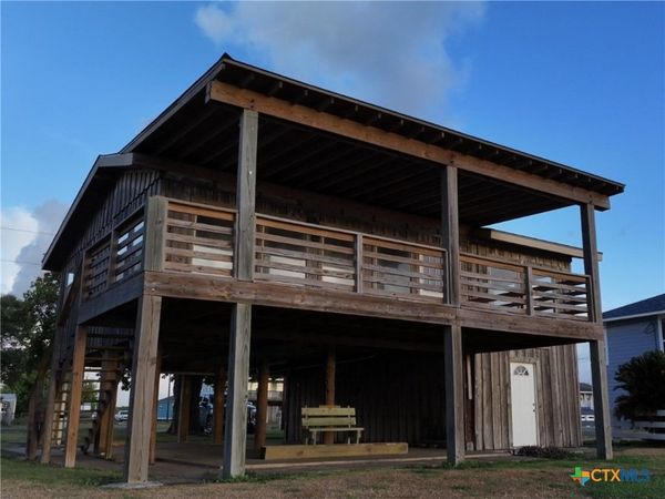 133 Marshall Johnson Avenue , Port Lavaca, TX 77979