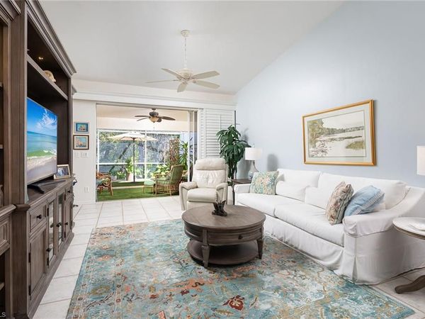 8069 San Vista CIR , NAPLES, FL 34109
