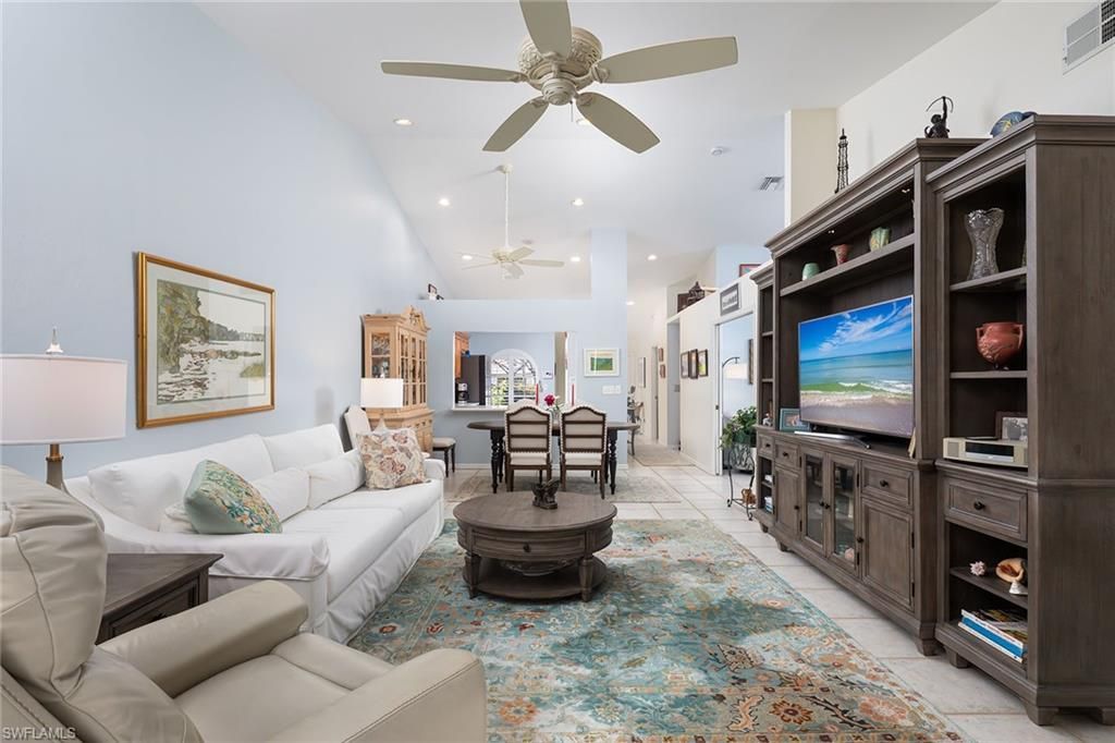 8069 San Vista Cir, Naples, FL 34109 Photo