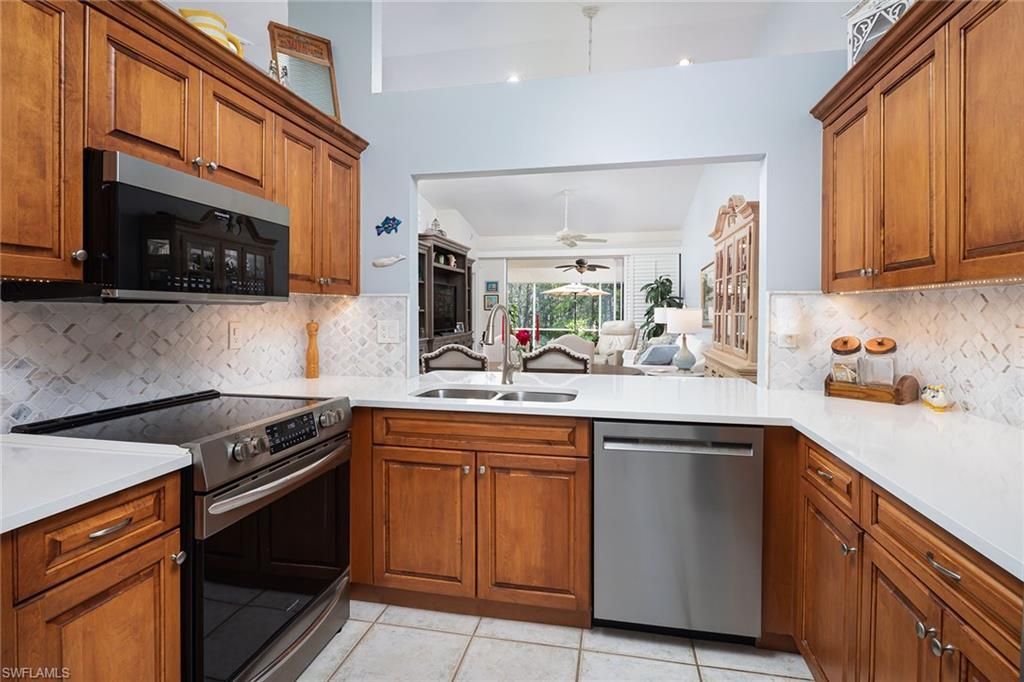 8069 San Vista Cir, Naples, FL 34109 Photo