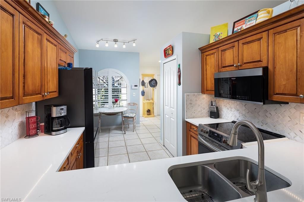 8069 San Vista Cir, Naples, FL 34109 Photo