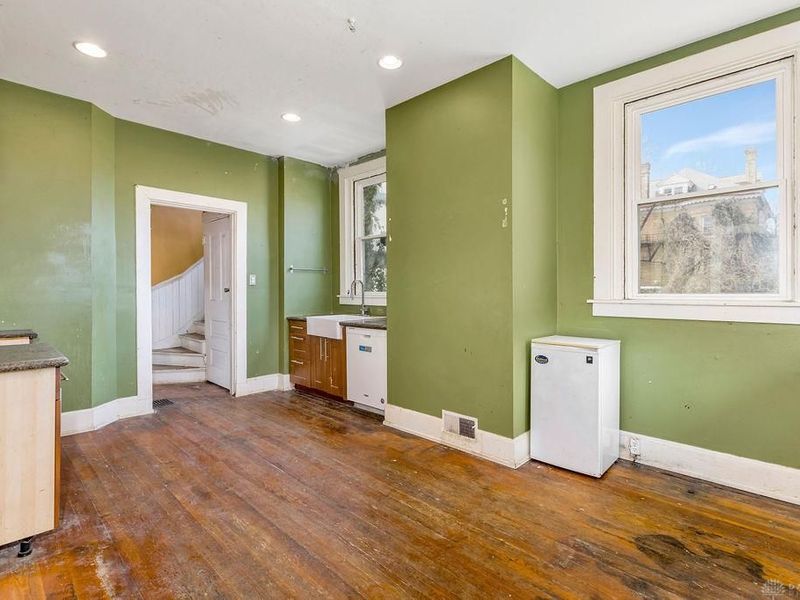 990 Burton Avenue, Cincinnati, OH 45229 Photo 14