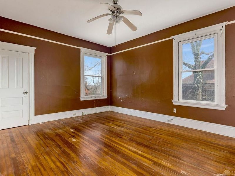 990 Burton Avenue, Cincinnati, OH 45229 Photo 27
