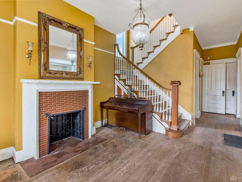 990 Burton Avenue, Cincinnati, OH 45229 Photo 6