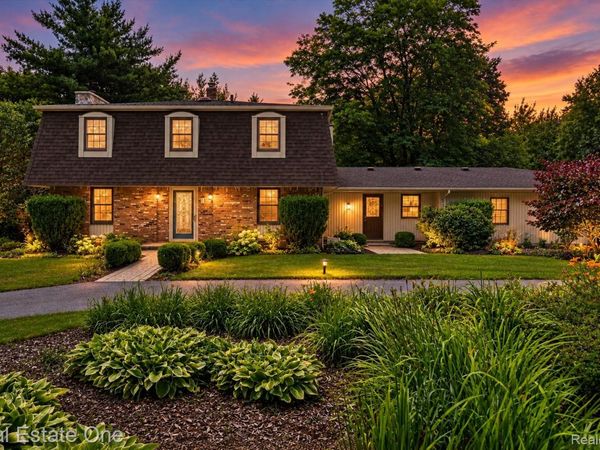 6039 Fish Lake Road, Highland Township, Mi 48442
