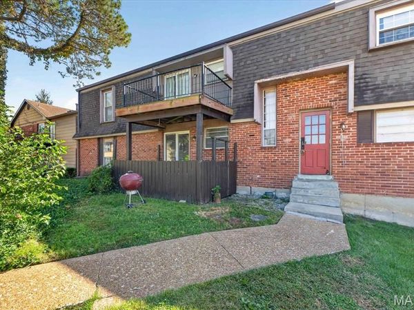 6683 Parker Road , Unit B, Florissant, MO 63033