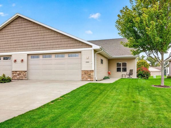 1581 REDWING DRIVE, Neenah, WI 54956