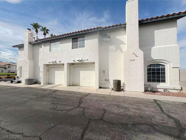 8200 Midnight Star Court, Las Vegas, NV 89145