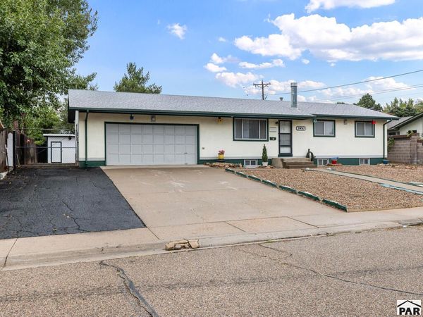 3950 Fairfield Lane, Pueblo, CO 81005