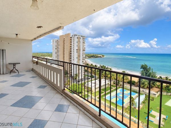 1 PLAYA AZUL, Unit 1402, Luquillo, PR 00773