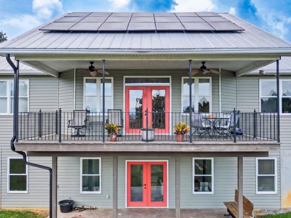 1090 Shell Rd, Jonesborough, TN 37659