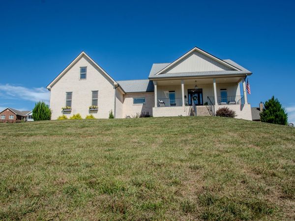 629 Winding Creek Way , Walland, TN 37886