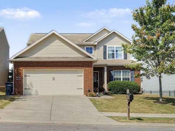 639 Pemberton Dr, Lebanon, TN 37087