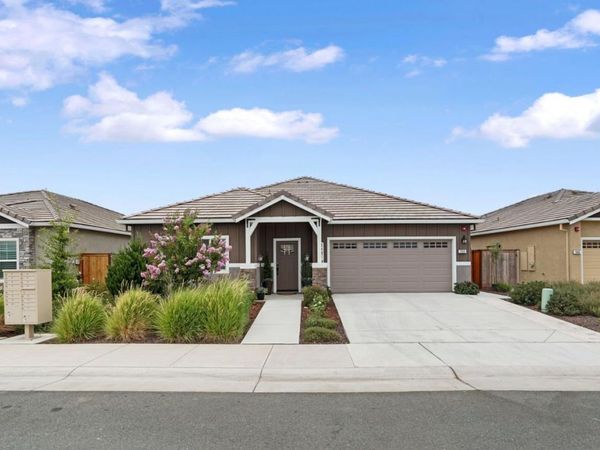 936 Hogan Rd, Galt, CA 95632