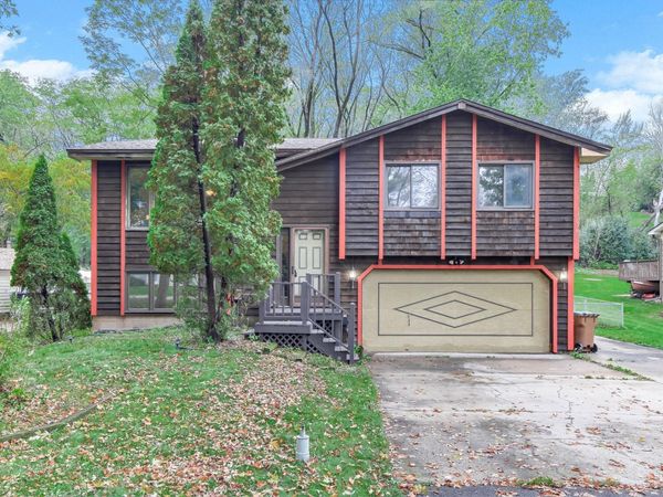 162 Quehl Avenue N, Lakeland, MN 55043