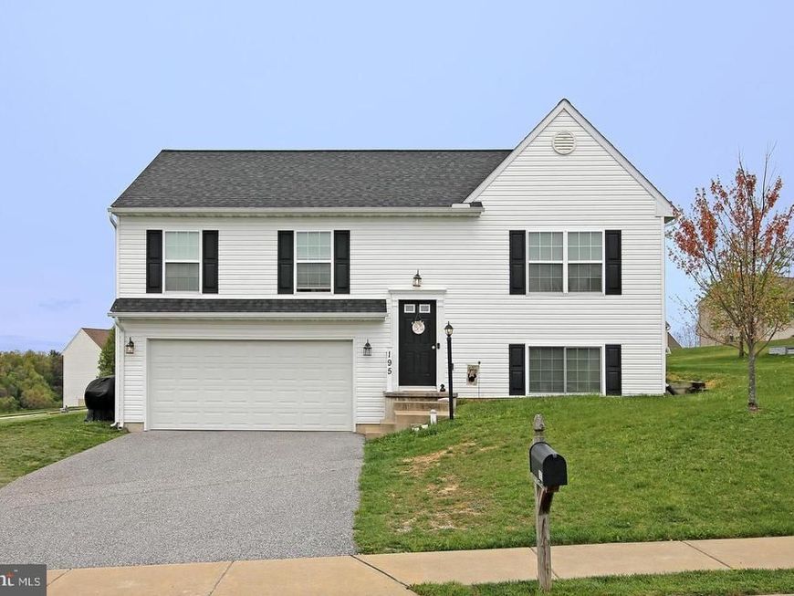 195 Bryn Way, Mount Wolf, PA 17347 Main Photo
