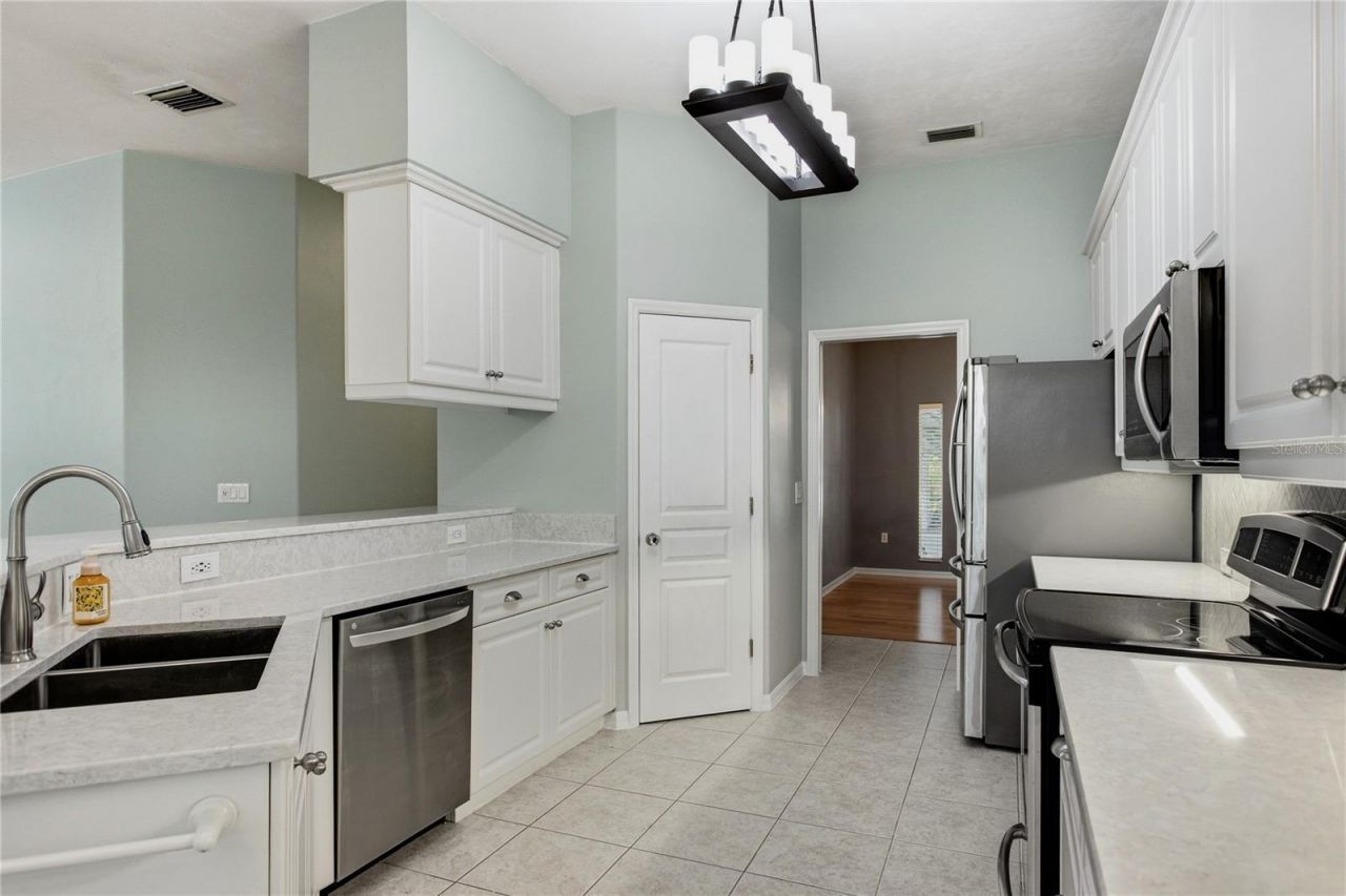 915 SW 86th Way , Gainesville, FL 32607 Photo