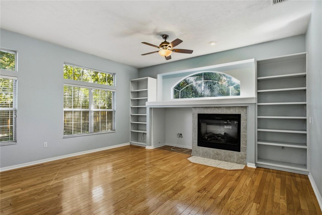 915 SW 86th Way, Gainesville, FL 32607 Photo