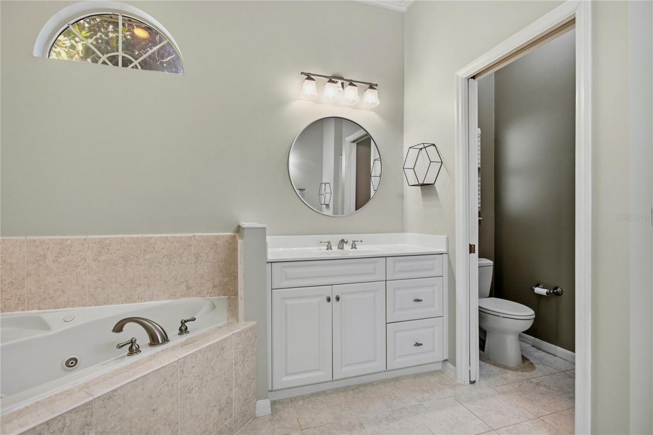 915 SW 86th Way, Gainesville, FL 32607 Photo