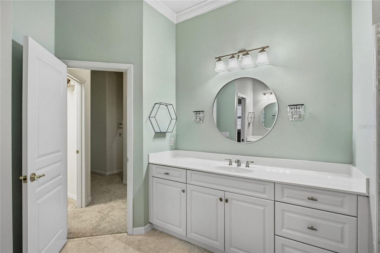 915 SW 86th Way, Gainesville, FL 32607 Photo