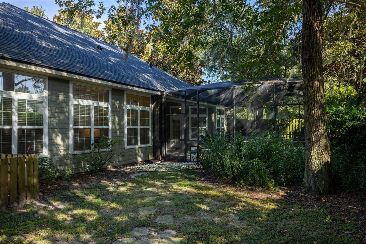 915 SW 86th Way, Gainesville, FL 32607 Photo
