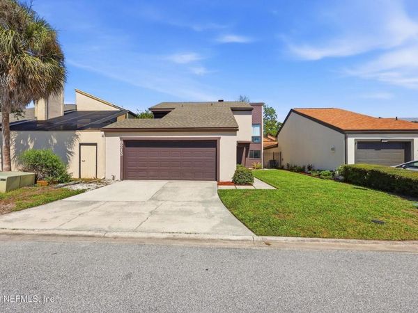 9213 INVERRARY COURT , JACKSONVILLE, FL 32256