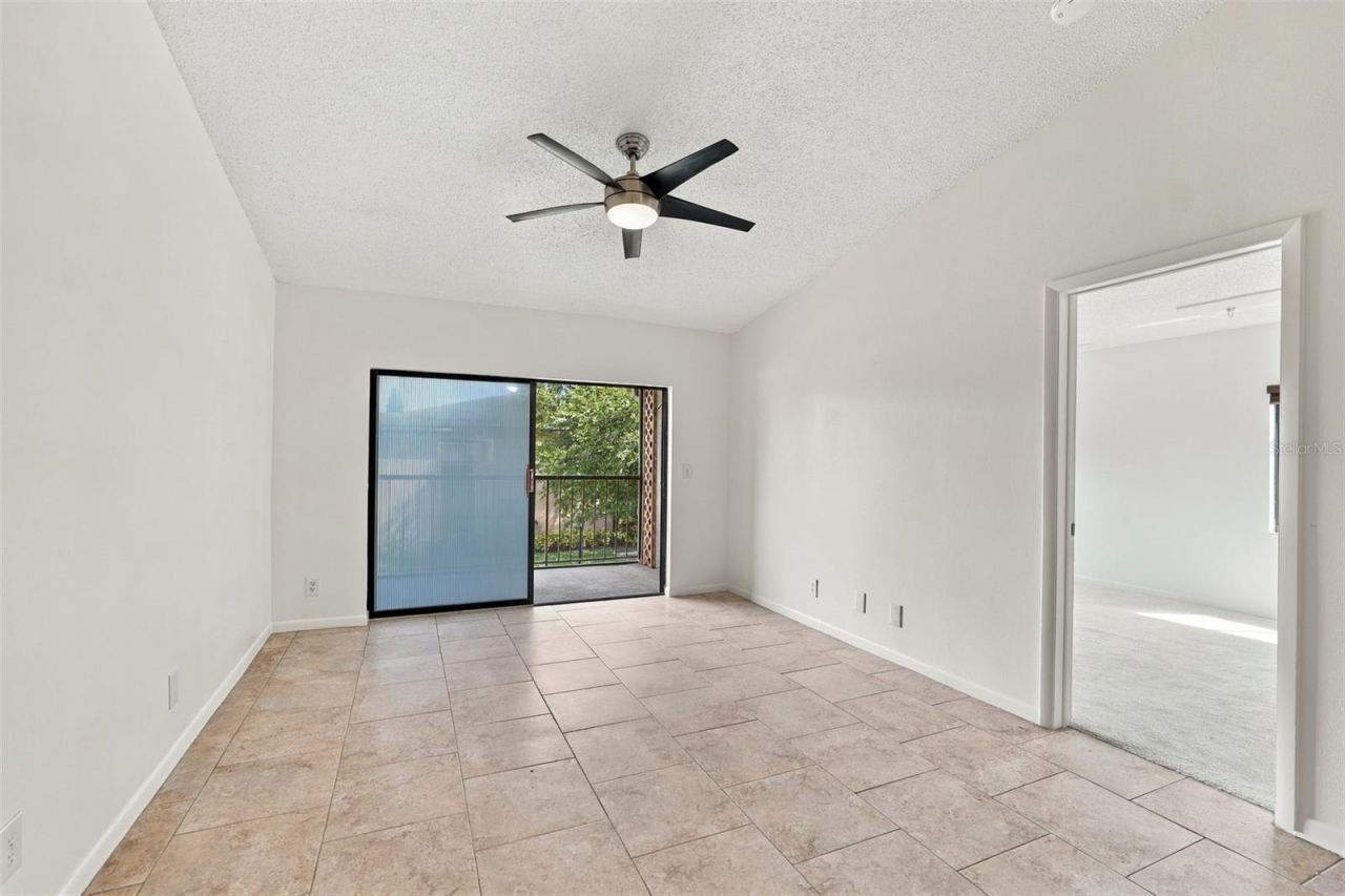 729 83rd Avenue N, Unit 204, Saint Petersburg, FL 33702 Photo