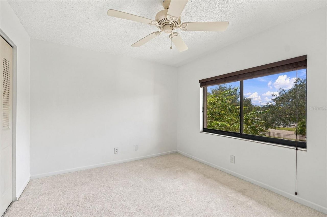 729 83rd Avenue N, Unit 204, Saint Petersburg, FL 33702 Photo
