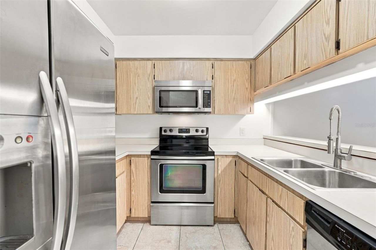 729 83rd Avenue N, Unit 204, Saint Petersburg, FL 33702 Photo