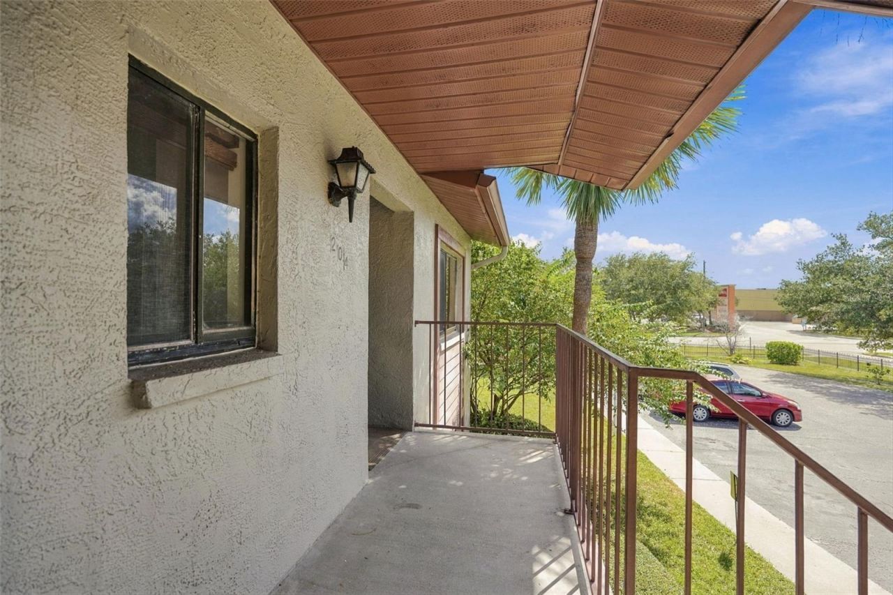 729 83rd Avenue N, Unit 204, Saint Petersburg, FL 33702 Photo
