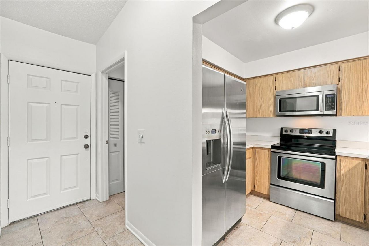 729 83rd Avenue N, Unit 204, Saint Petersburg, FL 33702 Photo