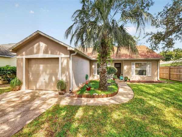 2670 WINCHESTER CIRCLE , EUSTIS, FL 32726