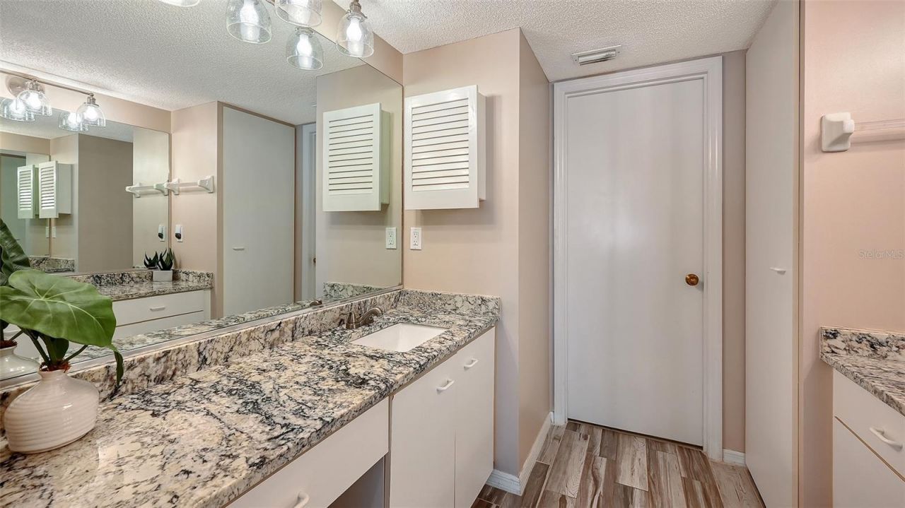 1328 Siesta Bayside Drive, Unit 1328C, Sarasota, FL 34242 Photo