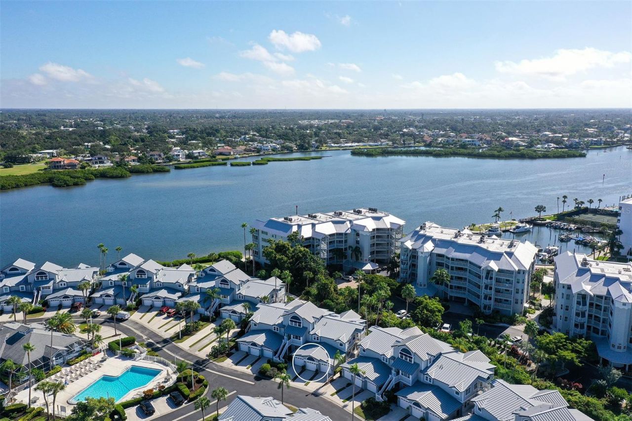 1328 Siesta Bayside Drive, Unit 1328C, Sarasota, FL 34242 Photo