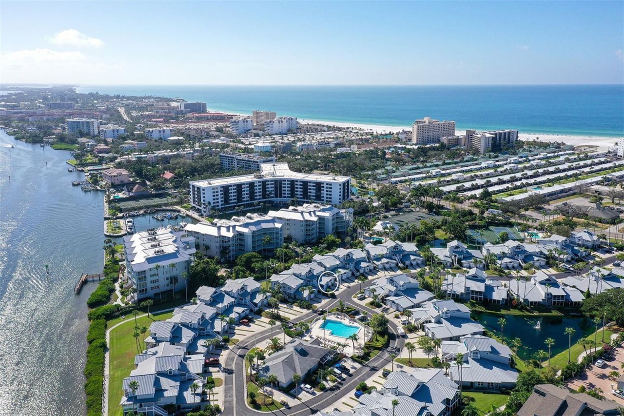 1328 Siesta Bayside Drive, Unit 1328C, Sarasota, FL 34242 Photo