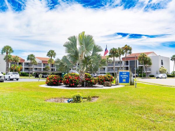 868 BAYWAY BOULEVARD , Unit 304, CLEARWATER, FL 33767