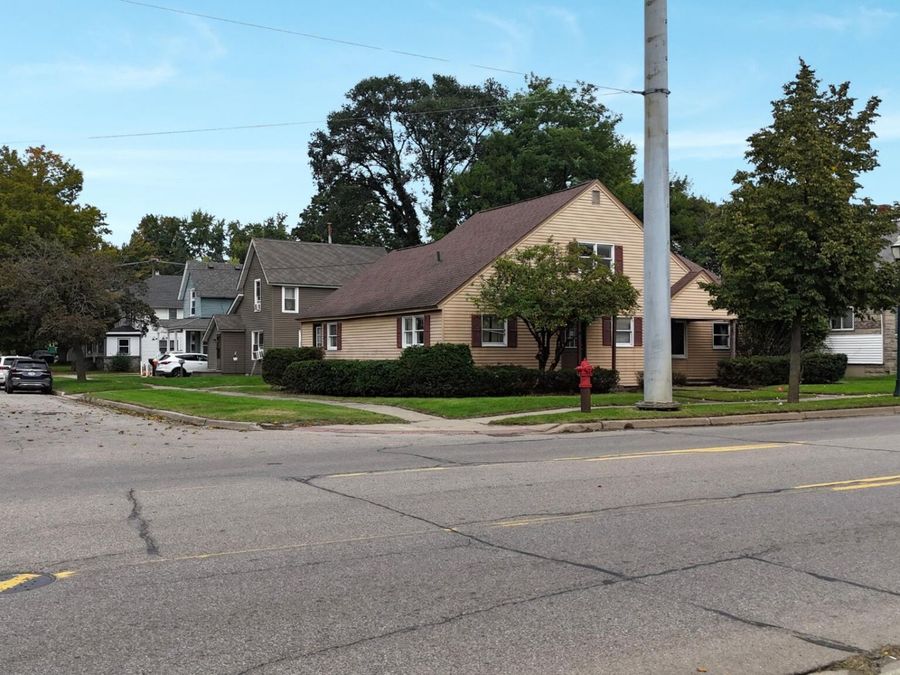 Property Image 4