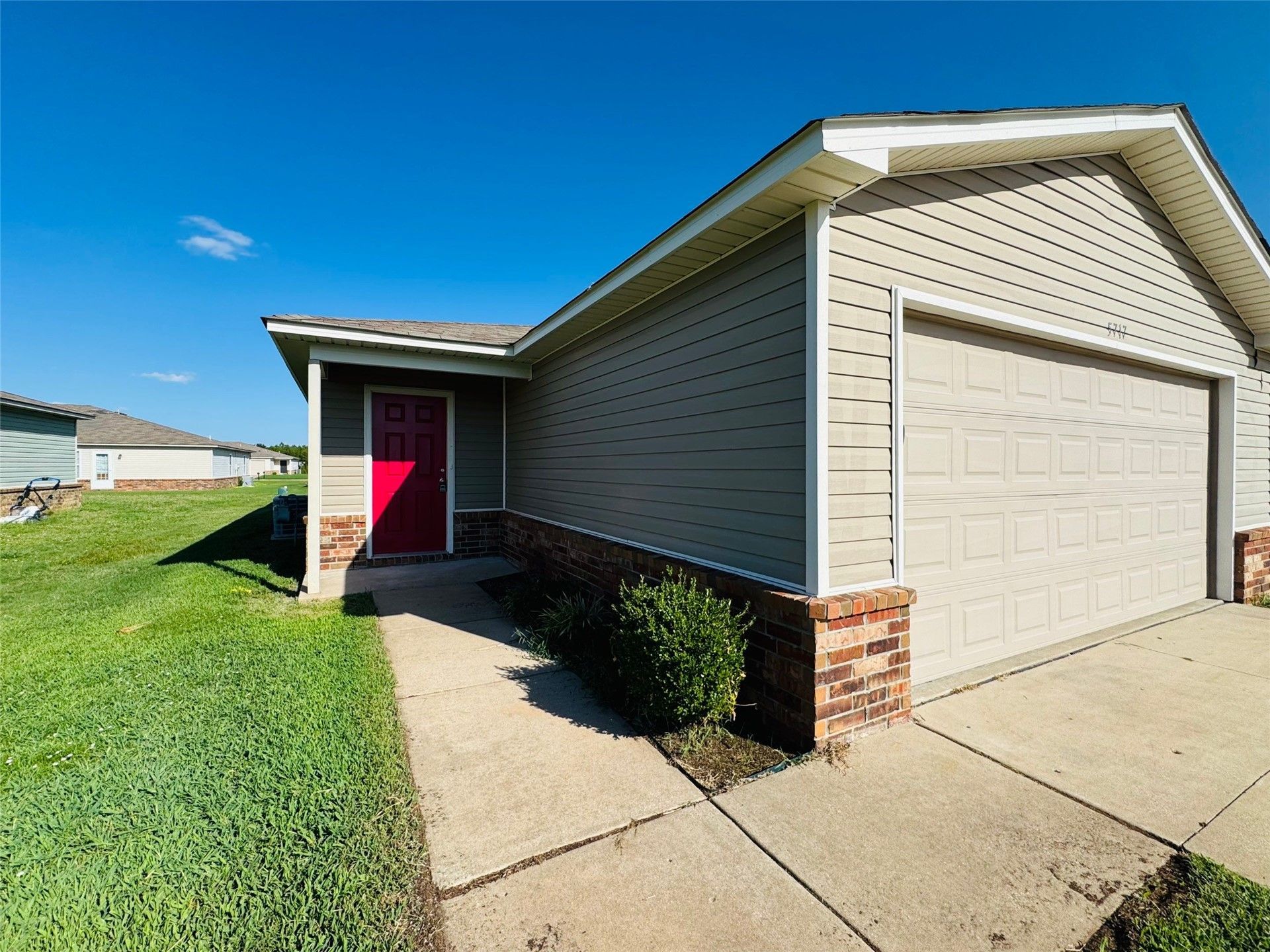 5715 N 33rd Street, Broken Arrow, OK 74014 Main Photo
