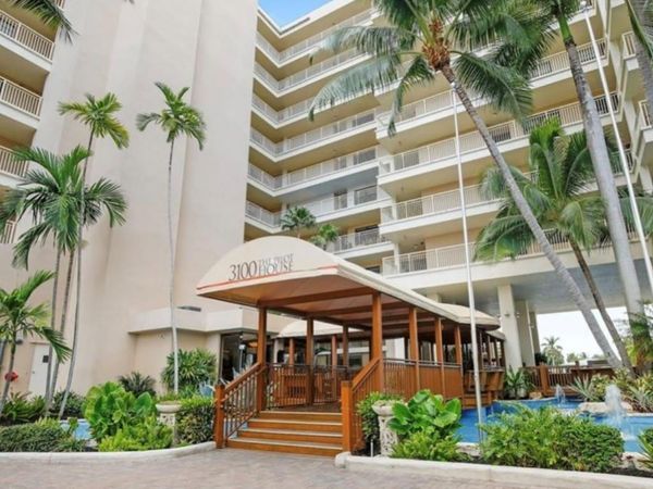 3100 NE 48th Street, Unit 805, Fort Lauderdale, FL 33308