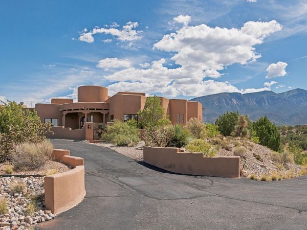 2 Lees Road , Placitas, NM 87043