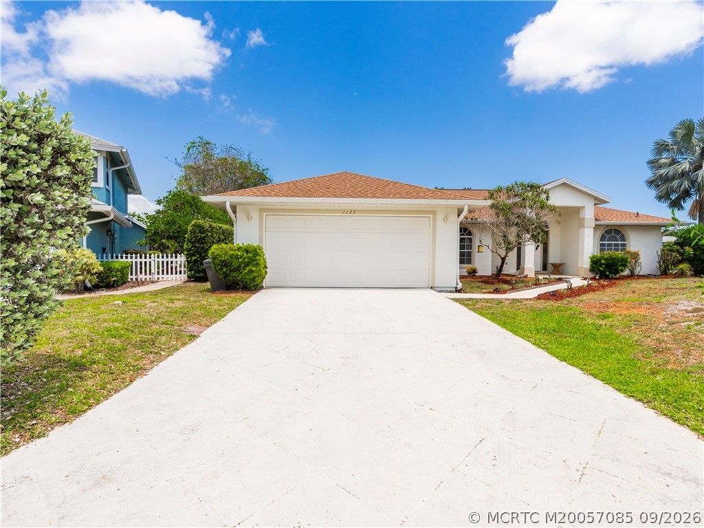 1123 SW Oak Hollow Court, Palm City, FL 34990 Photo