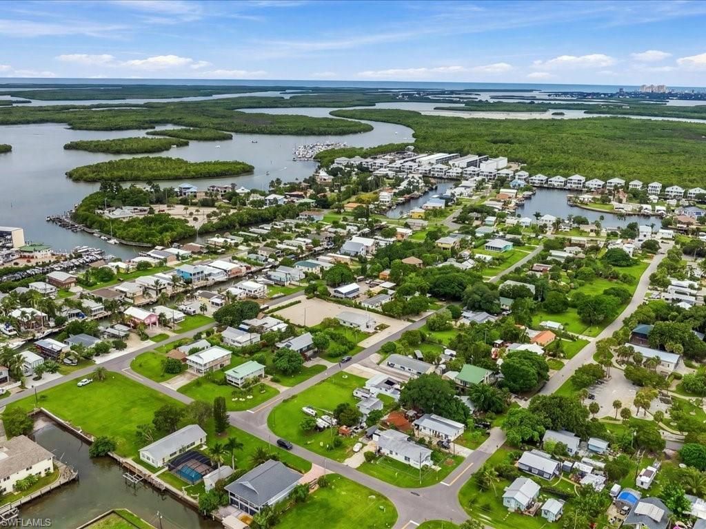 403 Mango Ave, Goodland, FL 34140 Photo